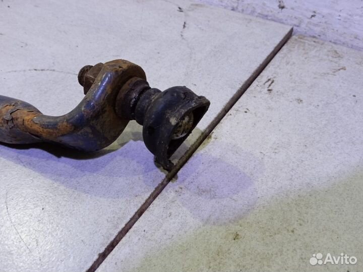 Стабилизатор передний