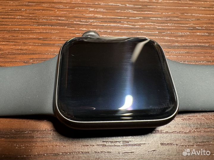 Умные часы Apple Watch SE GPS, 40мм grey