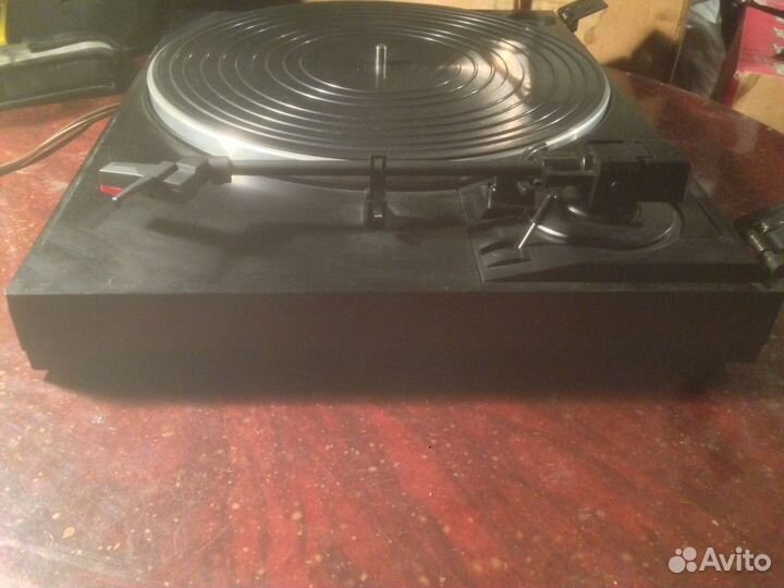 Проигрыватель винила Fisher MT-223R