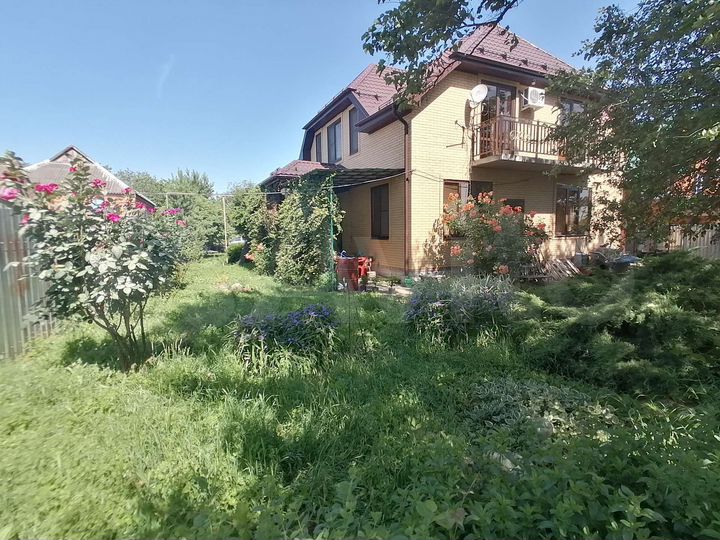 Дом 242 м² на участке 40 сот.