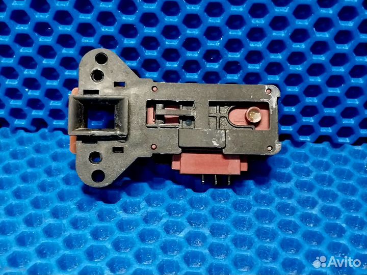 Убл Замок люка стиральной машины beko