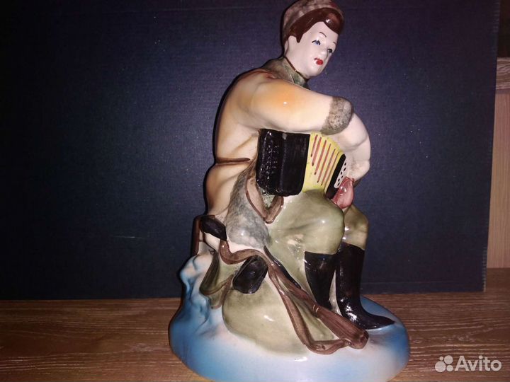 Фарфоровые статуэтки