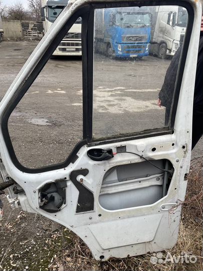 Дверь правая Ford transit