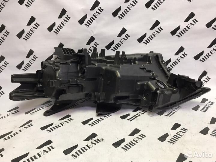 Правый корпус фары Mitsubishi Outlander GF 2015-н