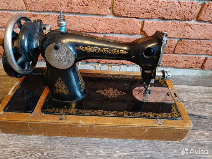Швейная машинка старинная пмз 1954