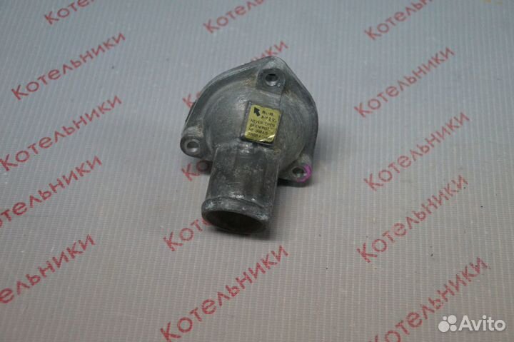 Nissan 13049-53J00 Крышка термостата