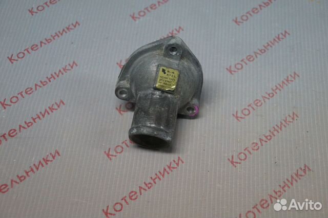 Nissan 13049-53J00 Крышка термостата