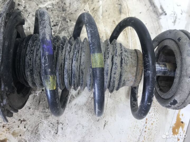 Амортизатор передний правый Hyundai Solaris