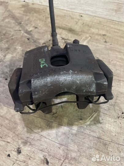 Суппорт задний левый Volvo Xc90 LA-CB6294AW B6294T