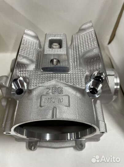 Головка блока цилиндра Yamaha 2BG-11102-00-00