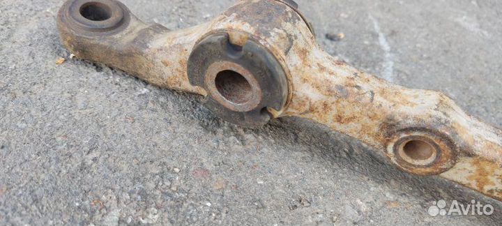 Рычаг подвески нижний передний LADA Priora