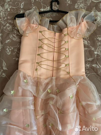 Вечернее платье