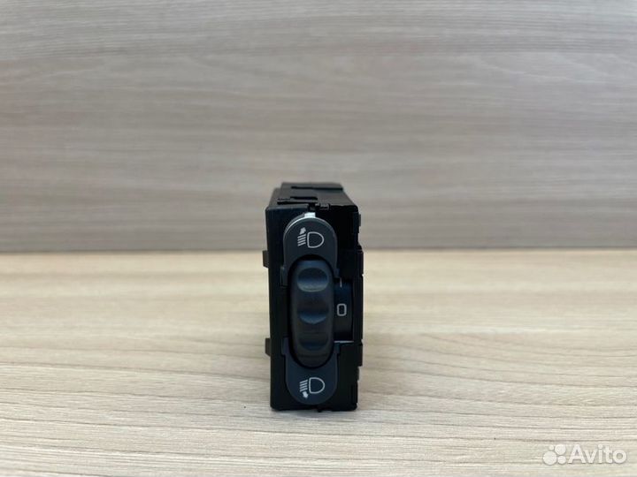 Кнопка корректора фар LADA X-Ray