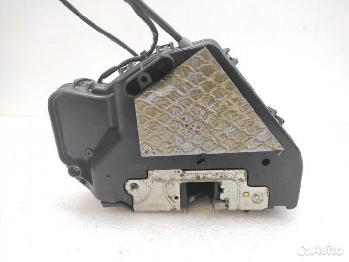 Замок двери задний правый Mercedes-Benz E-Class
