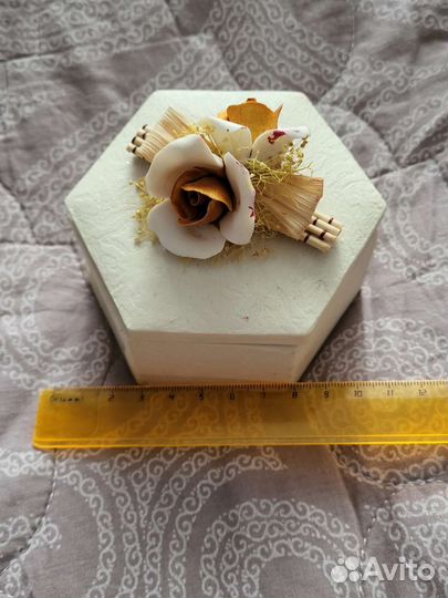 Керамическая шкатулка