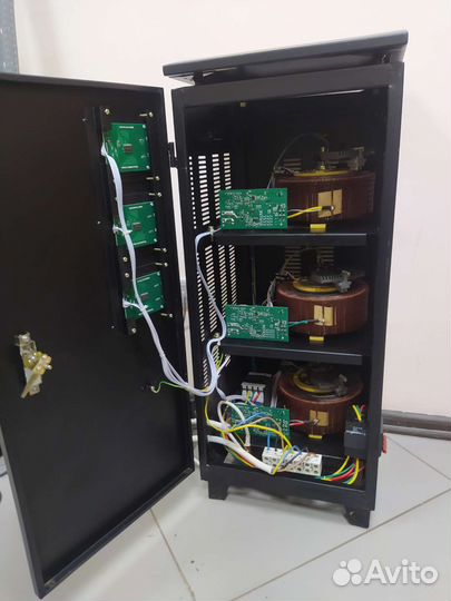 Стабилизатор напряжения