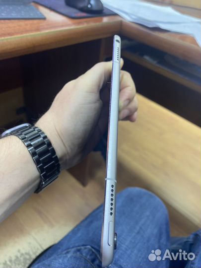 iPad 9,7 про 32 с сим