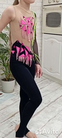 Костюм для художественной гимнастики размер 134