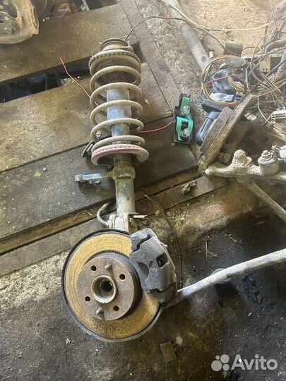 Переднии стойки на ваз 2114