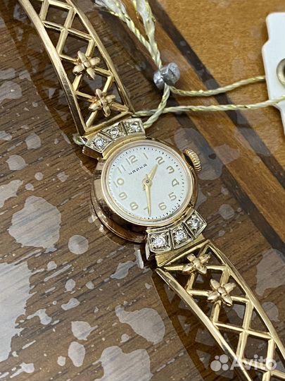 Часы Чайка с золотым браслетом