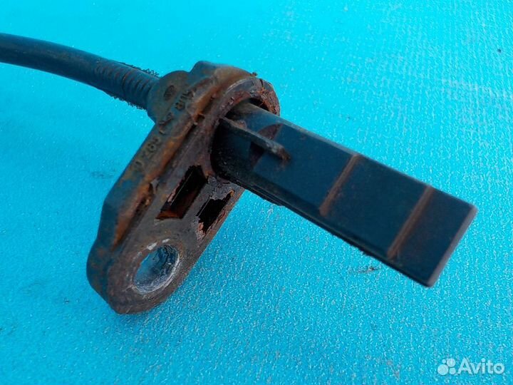 Датчик ABS передний правый toyota Auris (E15) 2006