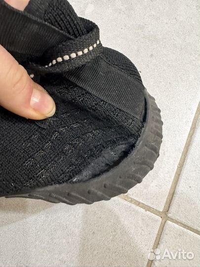 Кроссовки черные