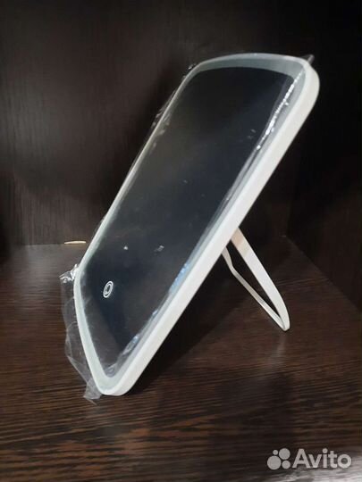 Зеркало настольное с подсветкой