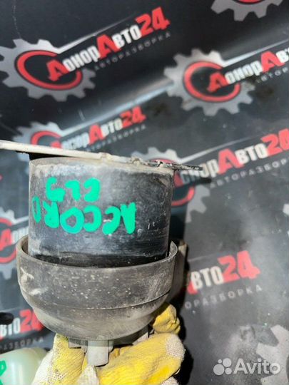 Подушка двигателя передняя правая Honda Accord CL9