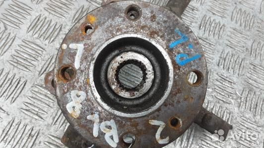 Ступица передняя левая renault clio 3 (2BL08K901)