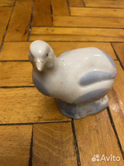 Статуэтки СССР фарфоровая голубь