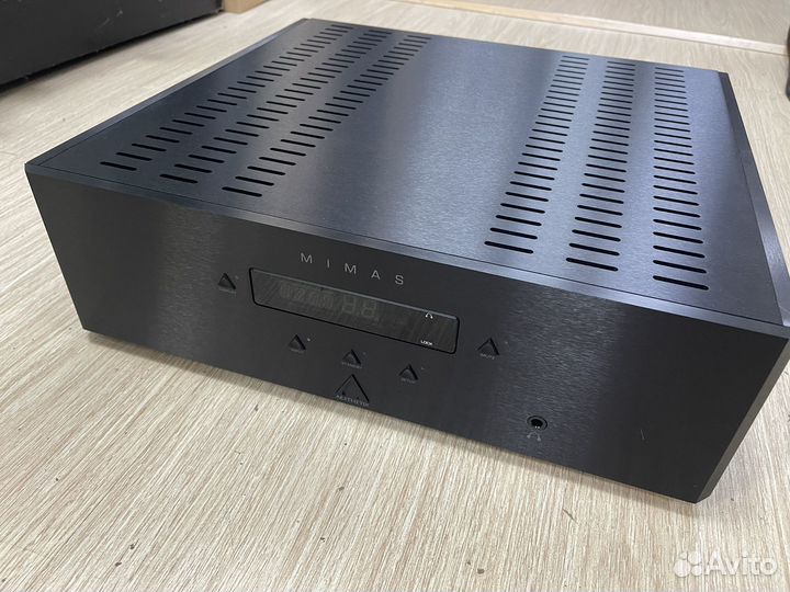 Интегральный стерео усилитель Aesthetix mimas