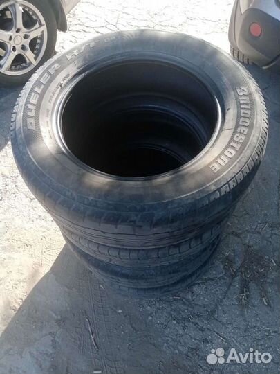 Bridgestone Dueler H/T 685 225/65 R17