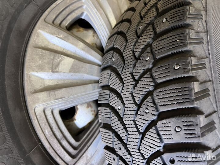 Bridgestone Blizzak Spike-01 185/65 R15 85T