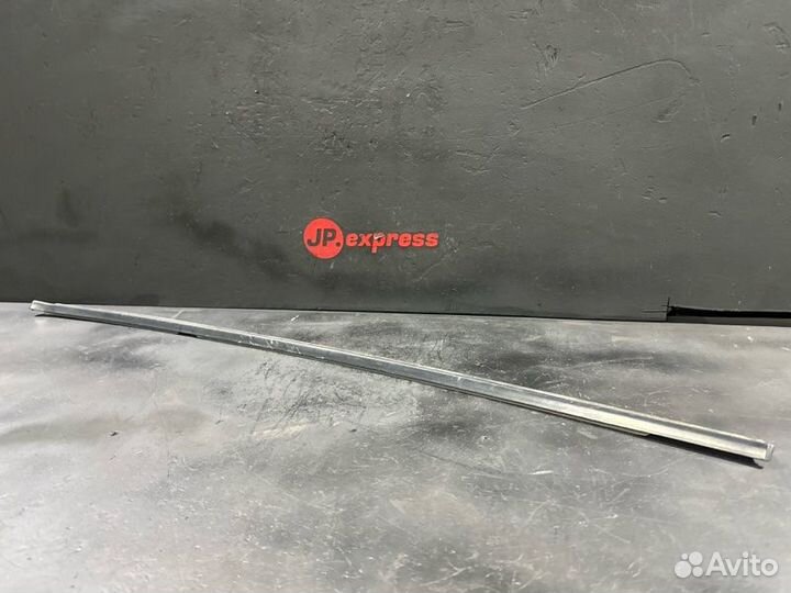 Молдинг двери задний левый Bmw 3 E90 N43B20 2010