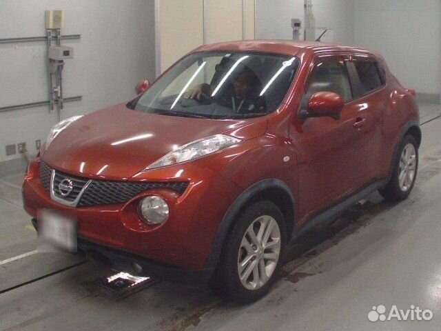 Накладка на порог наружная левая Nissan Juke NF15