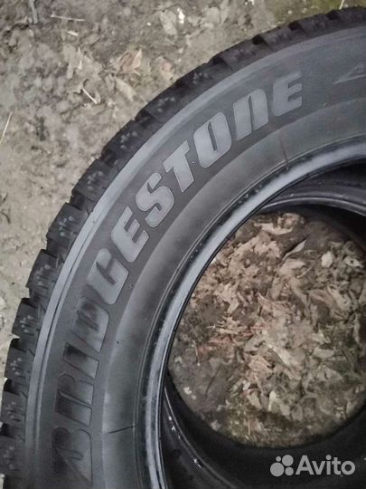 Bridgestone Ice Cruiser 7000 225/60 R17