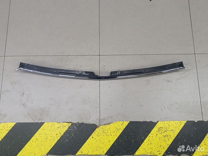 Хром решетки радиатора Mercedes V-Classe W447