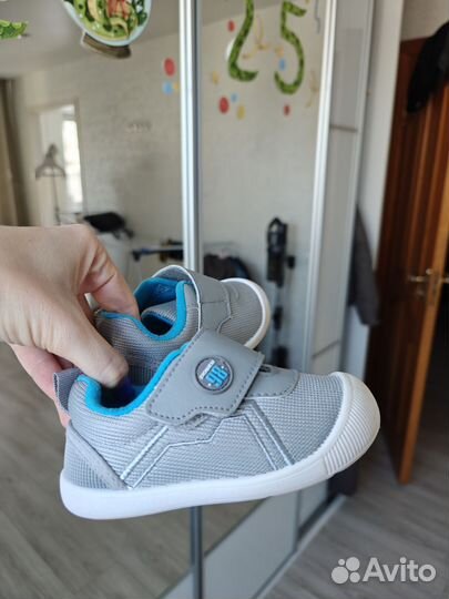 Кроссовки детские 22 размер