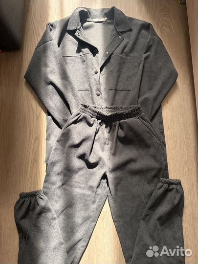 Костюм женский