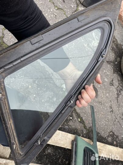 Задние форточки opel