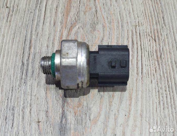 Датчик кондиционера хладагента Renault duster