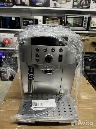 Кофемашина DeLonghi ecam250.31.SB серебристый