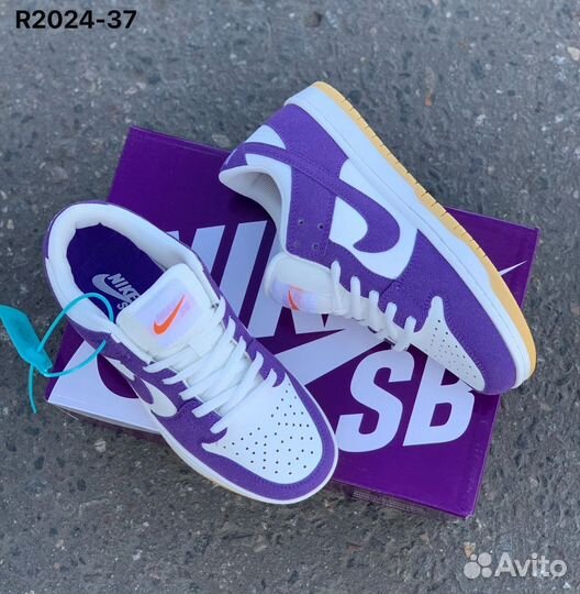 Кроссовки Nike SB Dunk Low Purple Suede