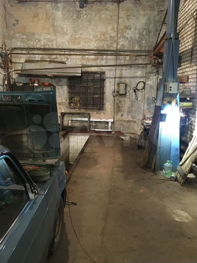 Гараж, > 30 м²