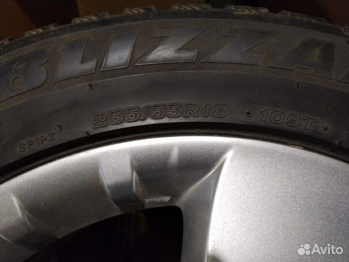 Bridgestone Blizzak Spike-01 255/55 R18 T