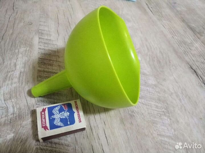 Воронка для заливки жидкостей