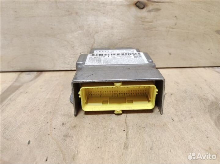 Блок управления SRS Audi A3 8P