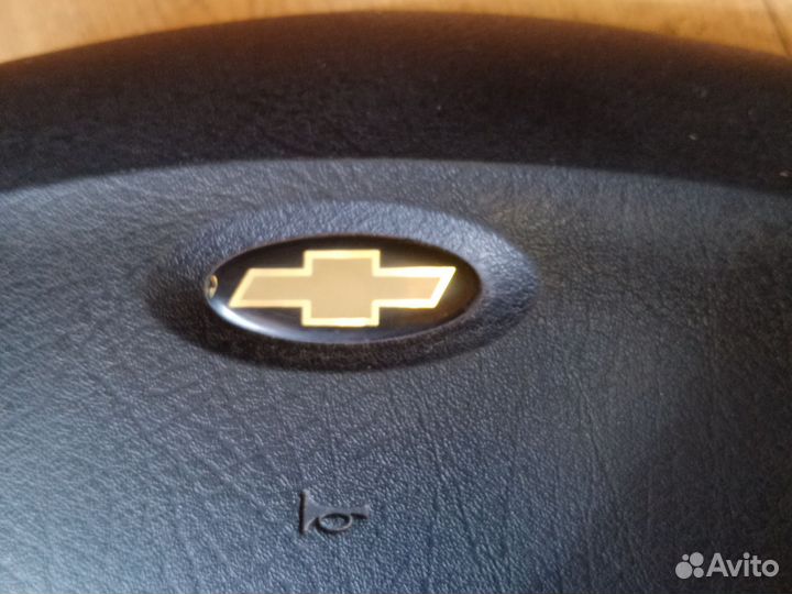 Накладка на руль Нива Шевроле