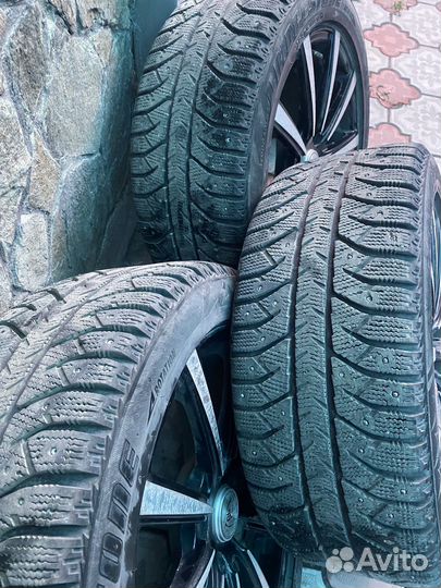 R17 Bridgestone Ice Cruiser 7000 215/50, PCD 5x114.3 DIA 15