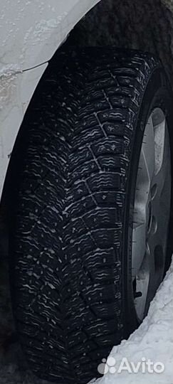 Michelin X-Ice North 4 195/65 R15